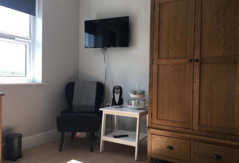 חדר סטנדרט, Ferney House