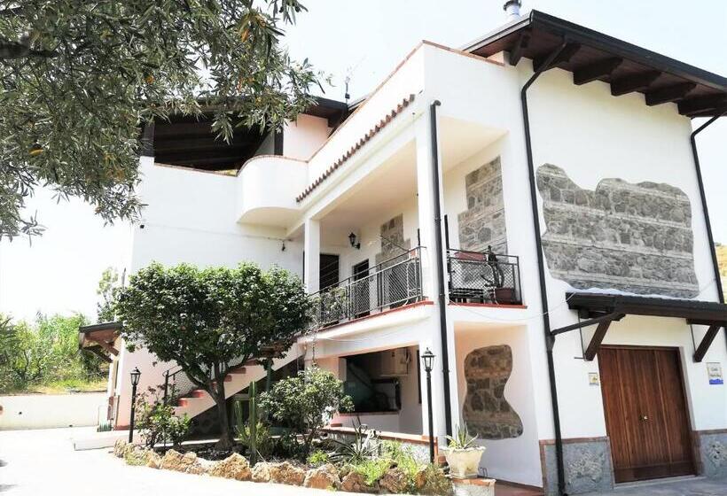 带1个卧室的带阳台的公寓, Ludomar Country Residence   Rooms & Apartments