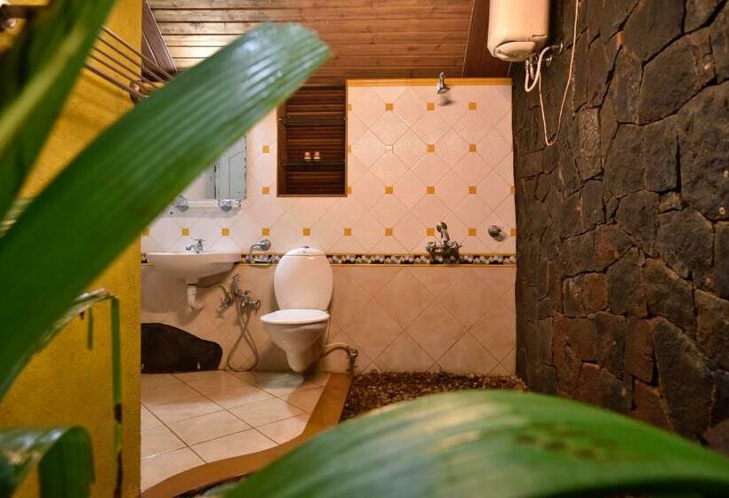 بانگلوی لوکس, Mystic Mayapott, Thekkady