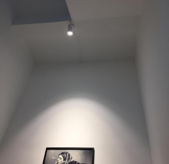 デラックスルーム, 97 Rock Hostel