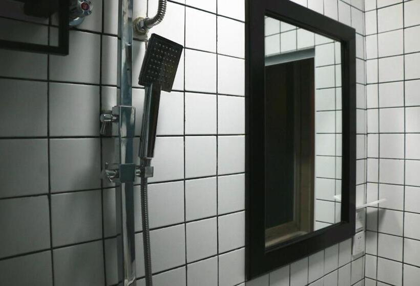 Номер Deluxe, 97 Rock Hostel