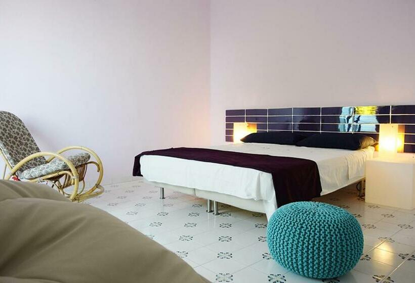 Номер Deluxe Вид на Море с Балконом, Casa Flora B&b