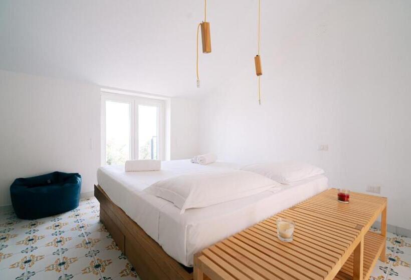 オーシャンビューデラックスルーム, Casa Flora B&b
