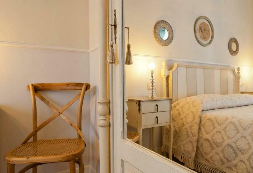 غرفة قياسية, Giardino Dei Sugheri