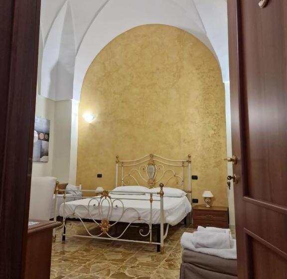 جناح جونيور مزوَّد بشرفة, Lu Zezzu