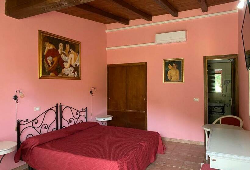 חדר סטנדרט לשלושה עם נוף לגינה, Agriturismo Montefosco