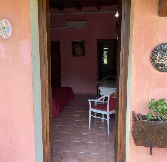 חדר סטנדרט לשלושה עם נוף לגינה, Agriturismo Montefosco