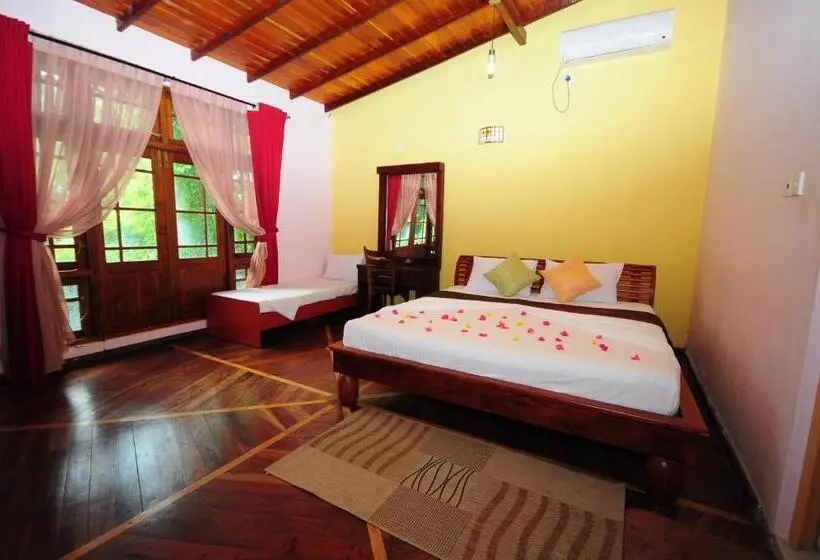 スーペリアトリプルルーム, Sobana Lake Resort