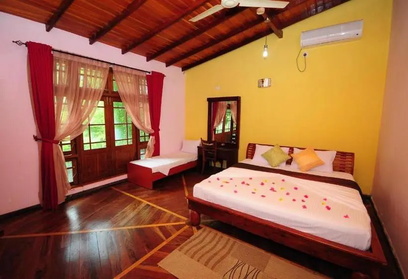 スーペリアトリプルルーム, Sobana Lake Resort