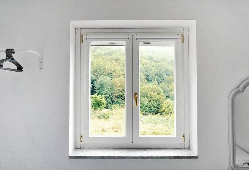 غرفة قياسية ثلاثية, Le Cascate Bed And Breakfast