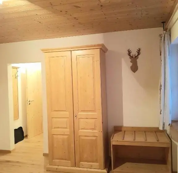Huoneisto 1 Makuuhuone, Gästehaus Zunterer