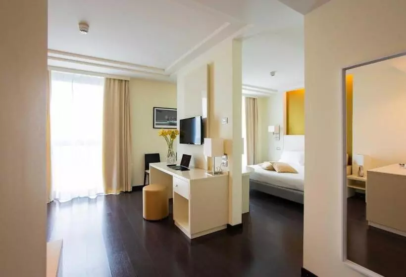 سوییت با چشم‌انداز باغ, An Hotel Milano Melegnano