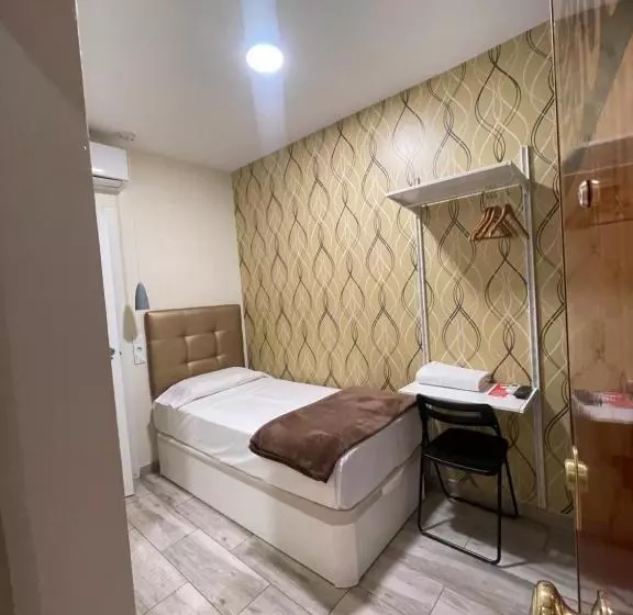 اتاق استاندارد یک نفره, Hostal Oliver