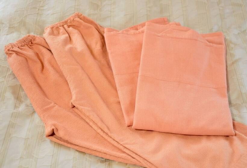 Королевский Номер, Aso Farm Land