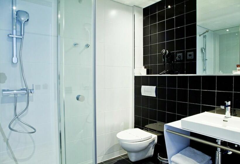 سوییت جونیور, Catalonia Berlin Mitte