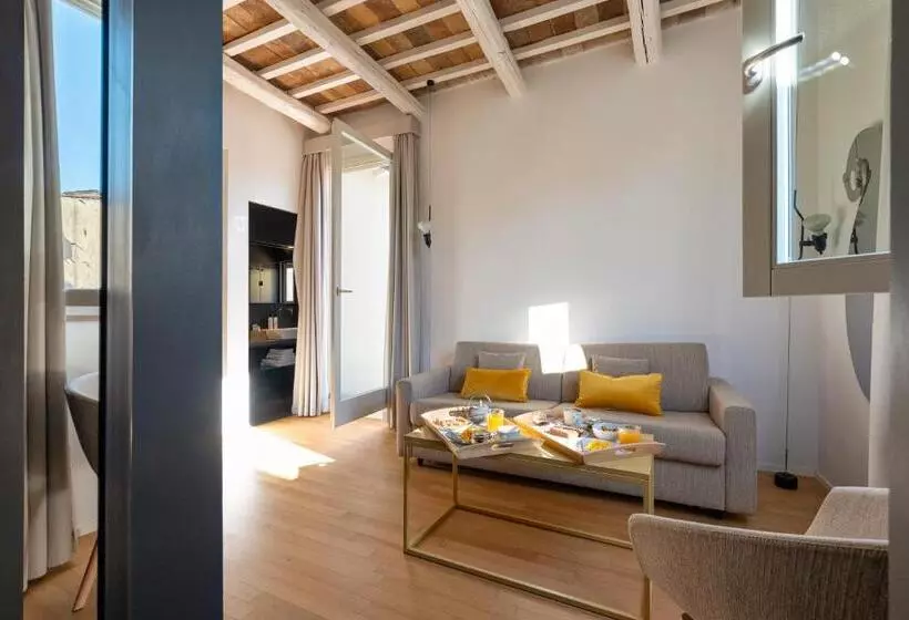 Suite with Terrace, Coronari Palace