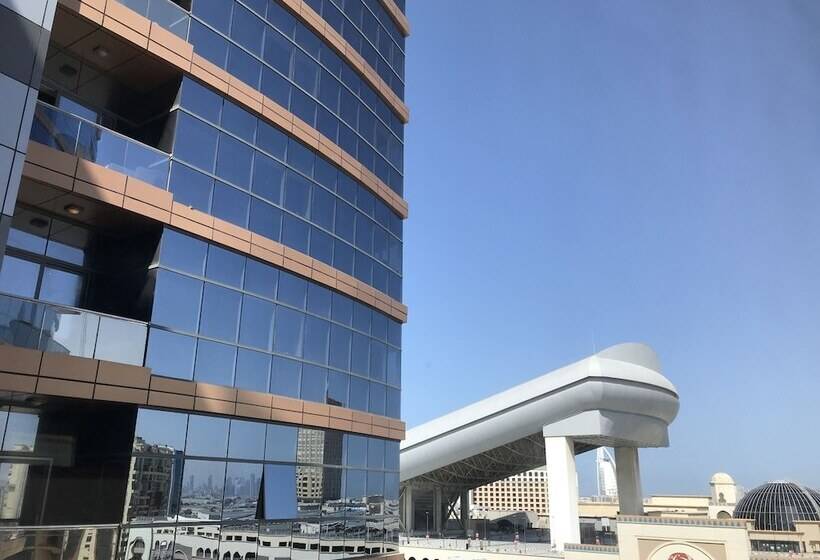 带阳台的豪华间, Doubletree By Hilton Hotel & Residences Dubai Al Barsha