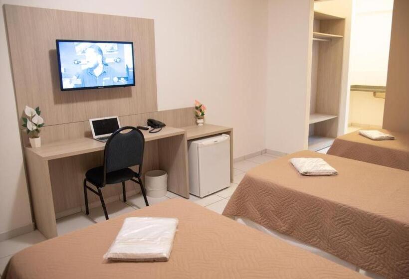 חדר סטנדרט לשלושה, Getullio