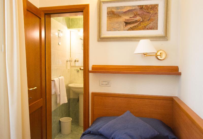 חדר סטנדרט לשלושה, Getullio