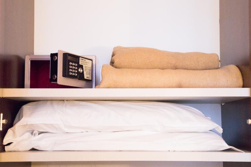 חדר סטנדרט לשלושה, Getullio