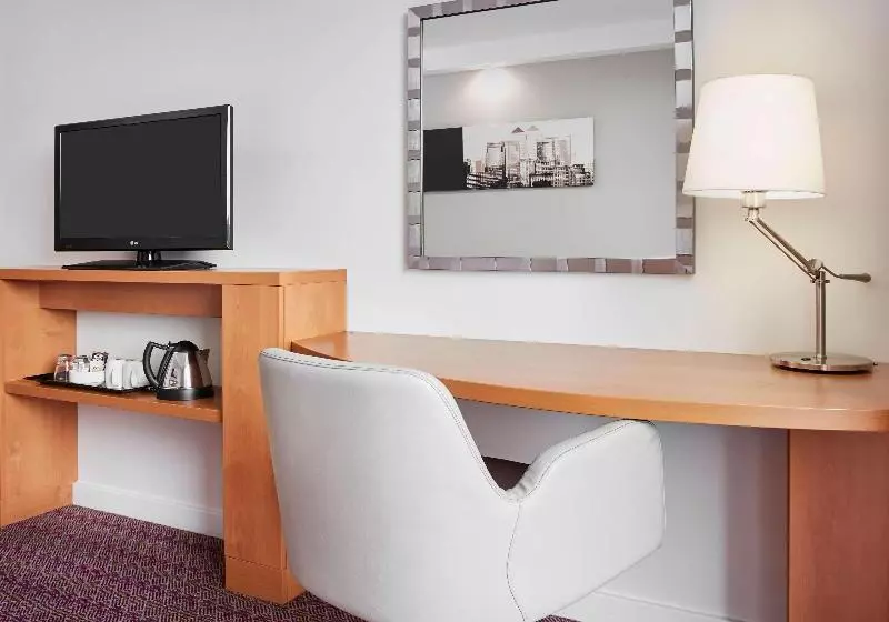 اتاق استاندارد با چشمانداز شهر, Hampton By Hilton London Waterloo
