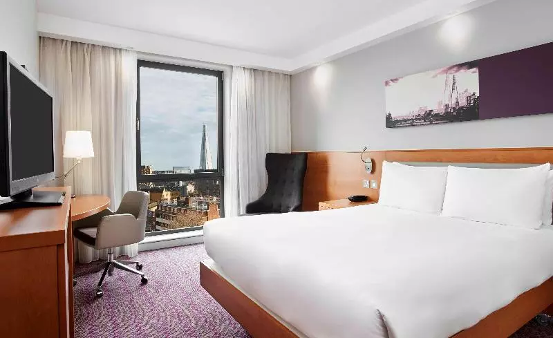 اتاق استاندارد با چشمانداز شهر, Hampton By Hilton London Waterloo