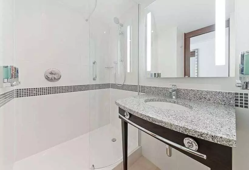 اتاق استاندارد با چشمانداز شهر, Hampton By Hilton London Waterloo