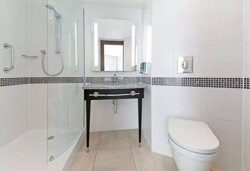 اتاق استاندارد با چشمانداز شهر, Hampton By Hilton London Waterloo