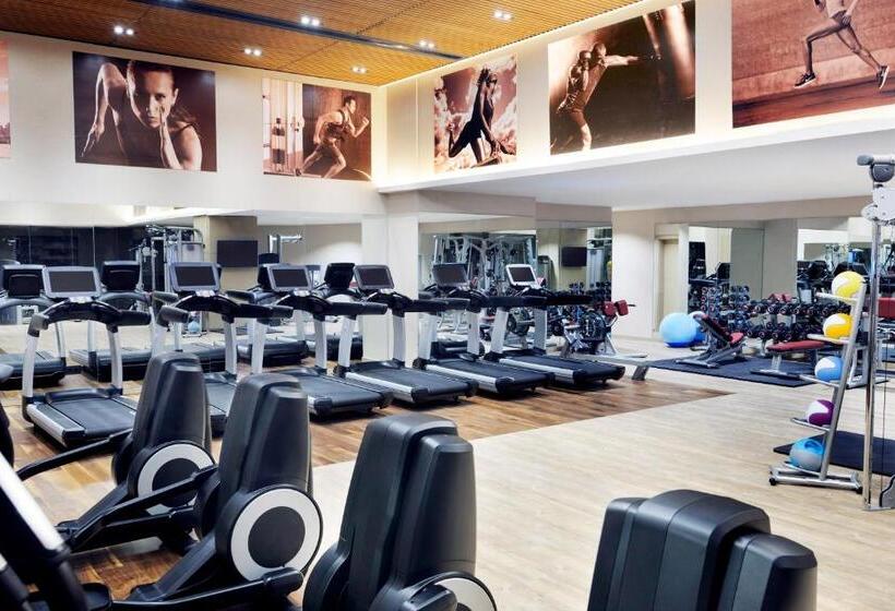 キングサイズベッド、シティビューデラックスルーム, Istanbul Marriott Hotel Sisli