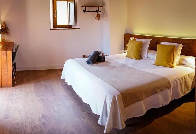 Suite with Hot Tub, Mas Mariassa