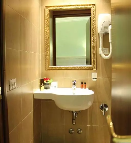 اتاق اکونومی, Locanda Navona