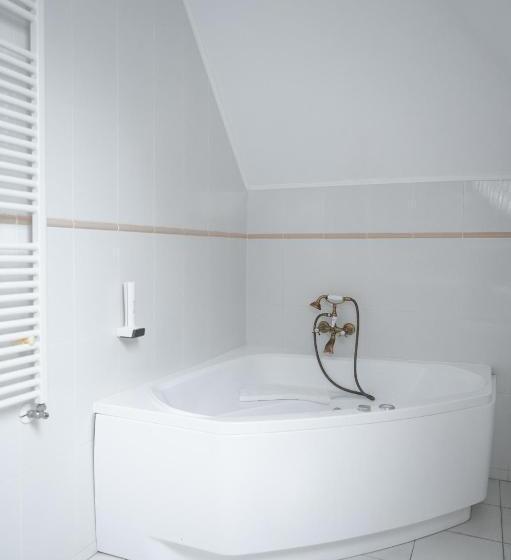 בקתת חדר, Monterai Resort