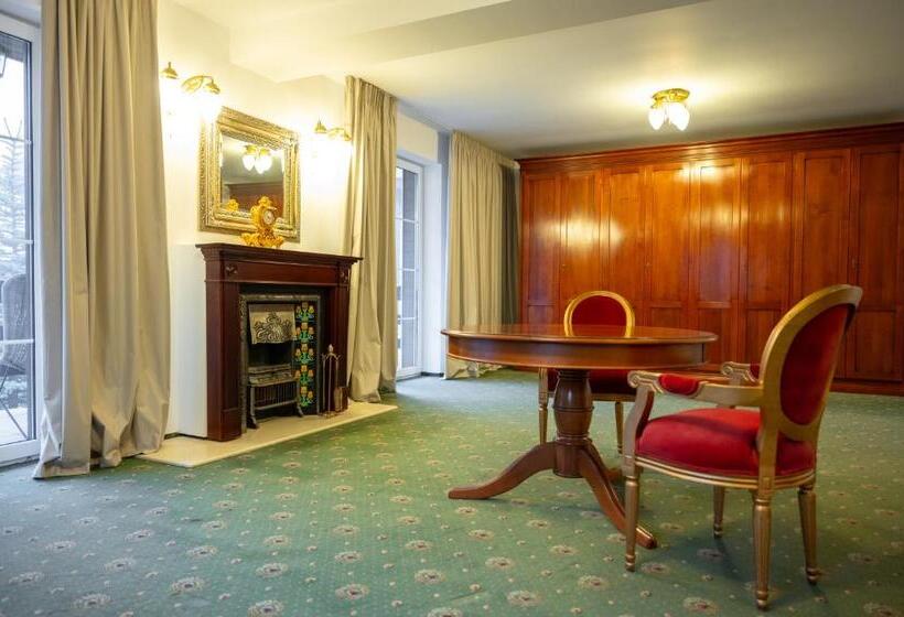 בקתת חדר, Monterai Resort