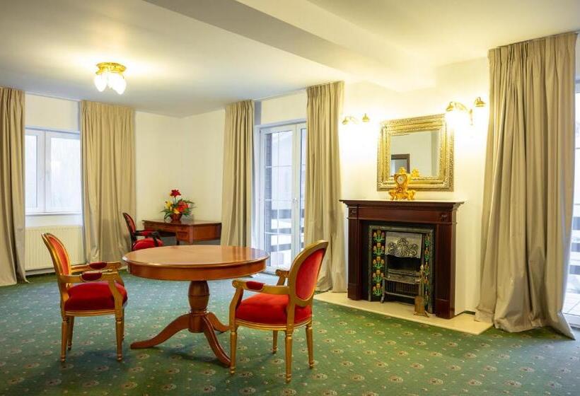 בקתת חדר, Monterai Resort