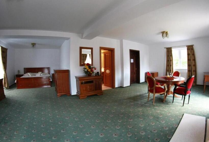 בקתת חדר, Monterai Resort