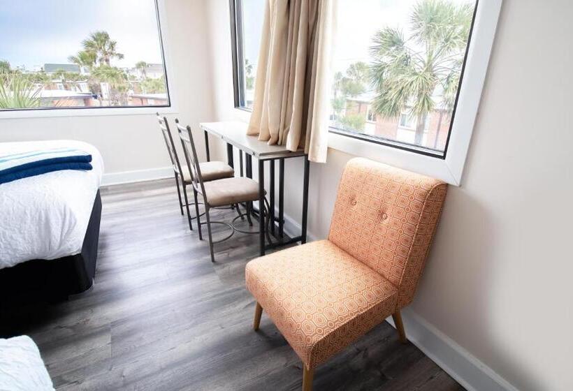 스탠다드 발코니 룸 바다 전망, Oceanfront Litchfield Inn