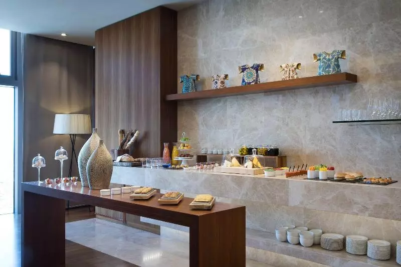 キングサイズベッドのエクゼクティブルーム, Istanbul Marriott Hotel Sisli