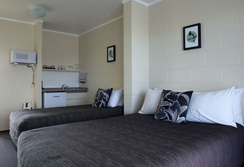 Студия Стандарт, Kapiti Gateway Motel