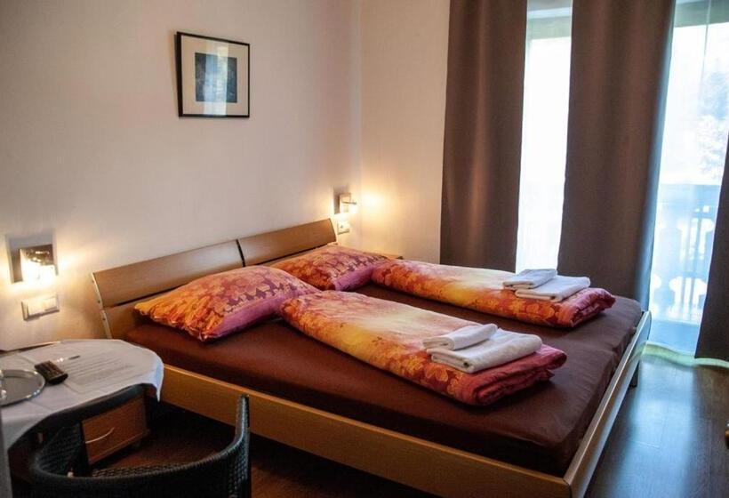 Номер Стандарт, Gasthof Waldwirt