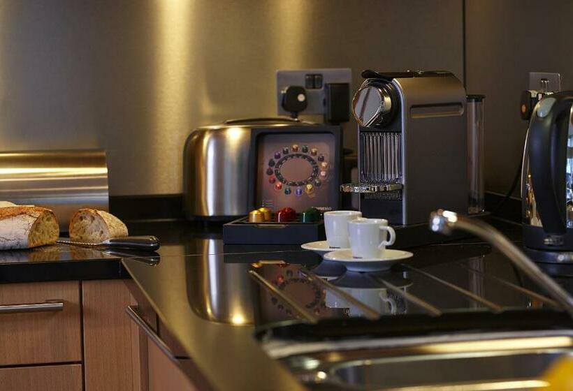 Апартаменты Deluxe 2 Спальни, Cheval Knightsbridge