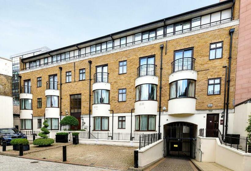 Апартаменты Deluxe 2 Спальни, Cheval Knightsbridge