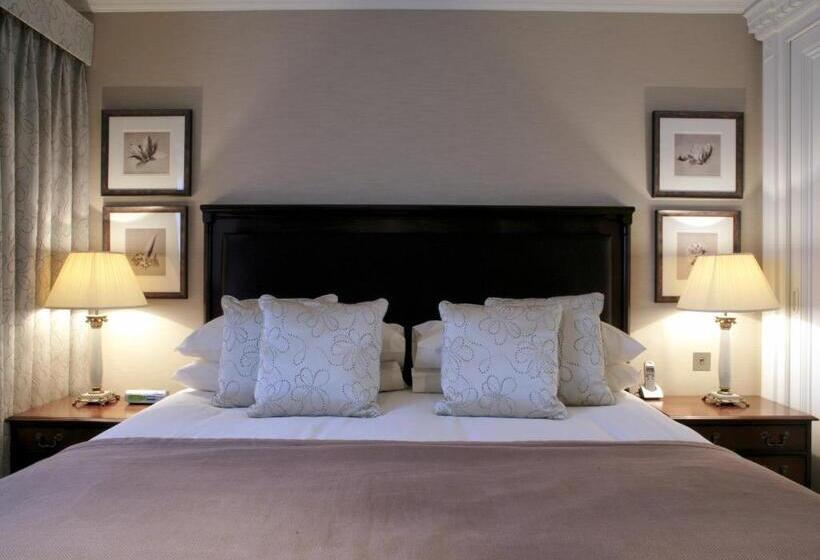 Апартаменты Deluxe 3 Спальни, Cheval Knightsbridge