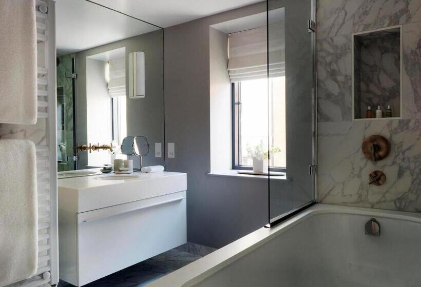 Апартаменты Deluxe 2 Спальни, Cheval Knightsbridge