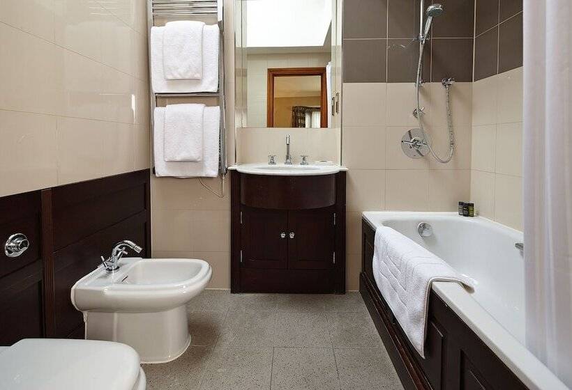 Апартаменты Deluxe 2 Спальни, Cheval Knightsbridge