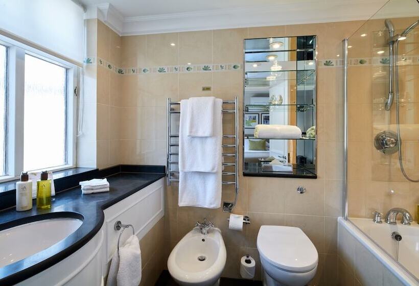 Апартаменты Deluxe 2 Спальни, Cheval Knightsbridge