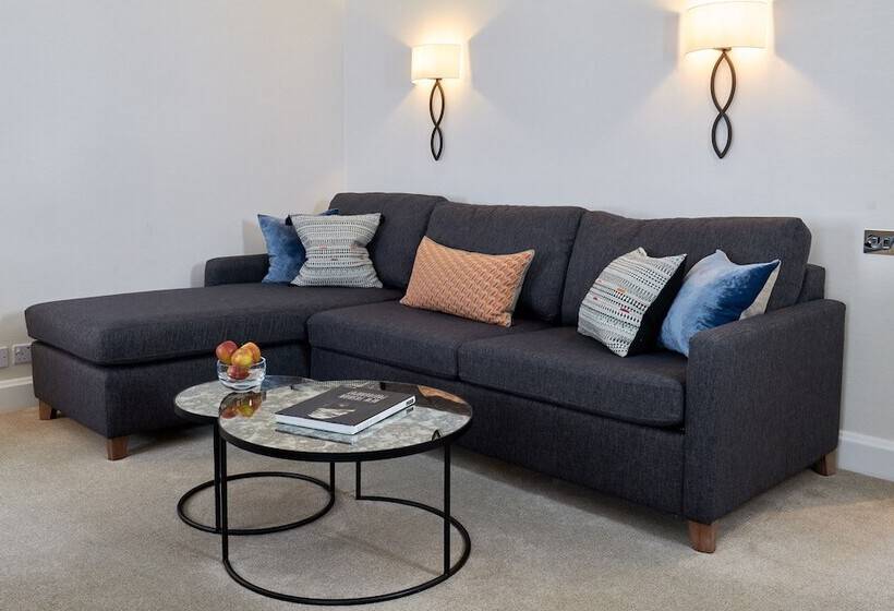 Апартаменты Deluxe 2 Спальни, Cheval Knightsbridge