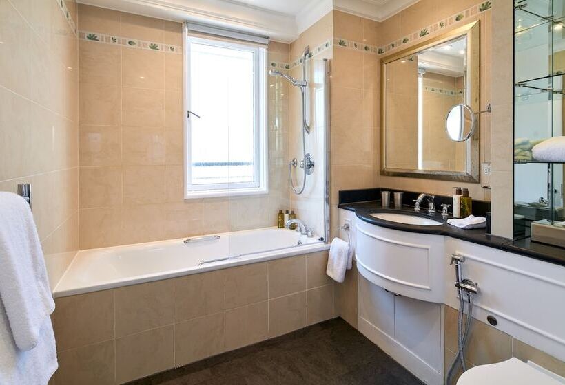 Апартаменты Deluxe 3 Спальни, Cheval Knightsbridge