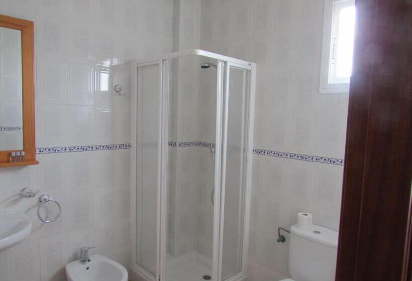 标准间, El Manantial