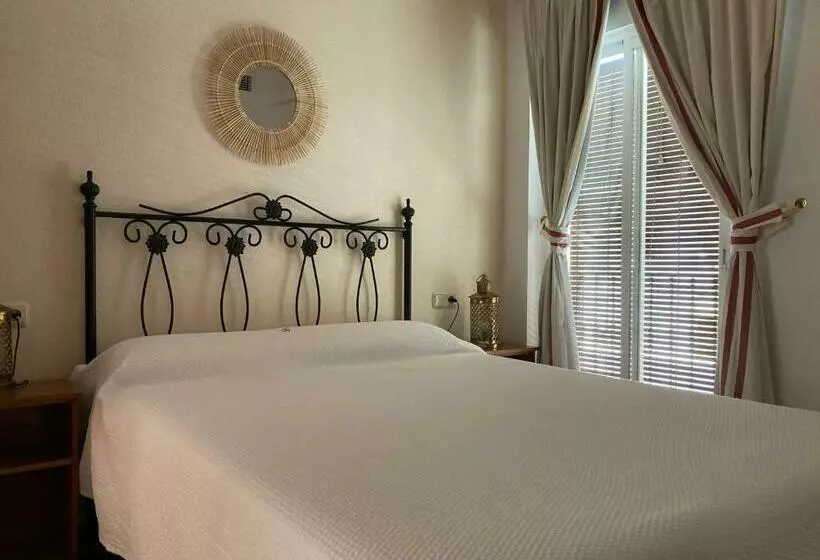 バルコニー付きスタンダードルーム, Hostal San Juan