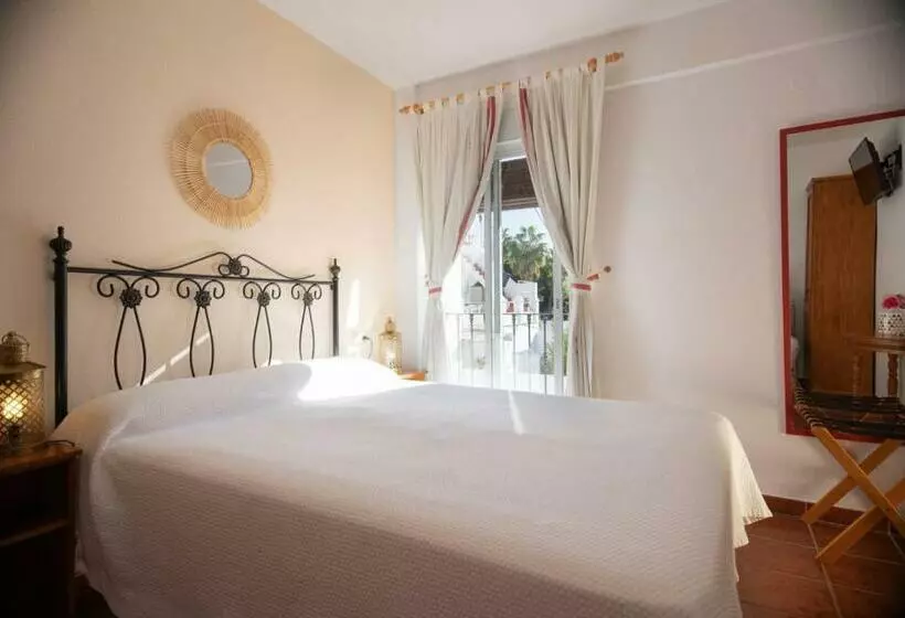 バルコニー付きスタンダードルーム, Hostal San Juan